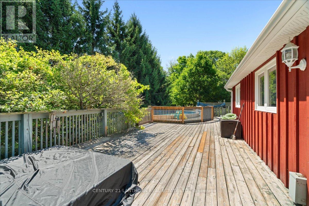 1207 Shannon Road, Prince Edward County, Ontario K0K 2T0 - Photo 35 - X12320117