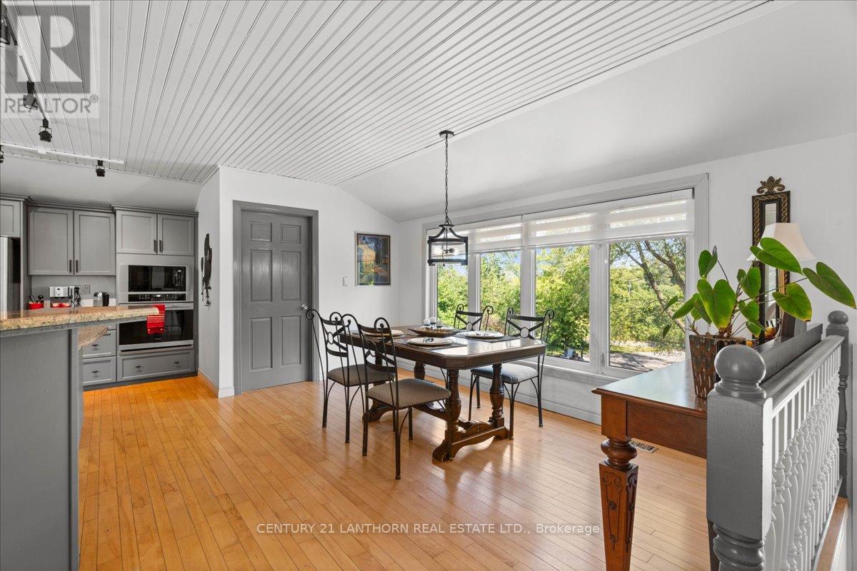 1207 Shannon Road, Prince Edward County, Ontario K0K 2T0 - Photo 8 - X12320117