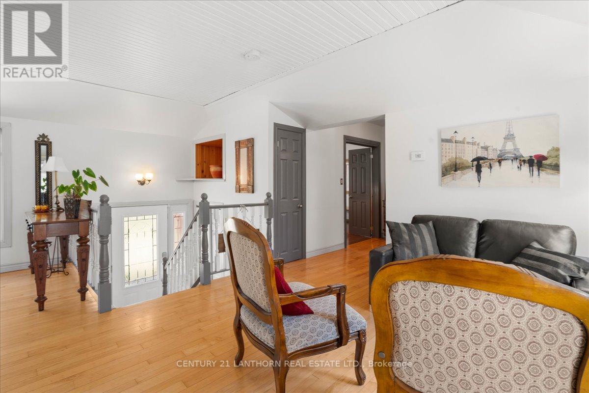 1207 Shannon Road, Prince Edward County, Ontario K0K 2T0 - Photo 7 - X12320117