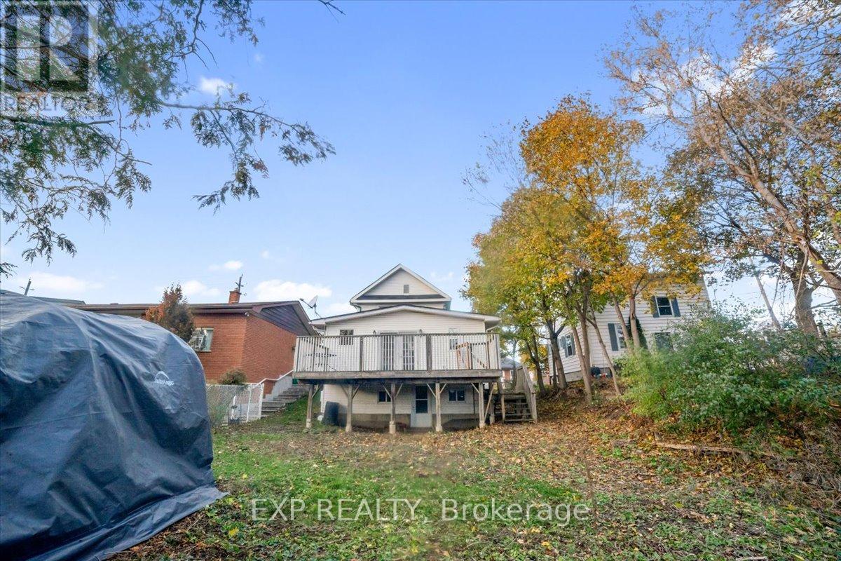 611 Romaine Street N, Peterborough, Ontario  K9J 2E5 - Photo 3 - X12525062