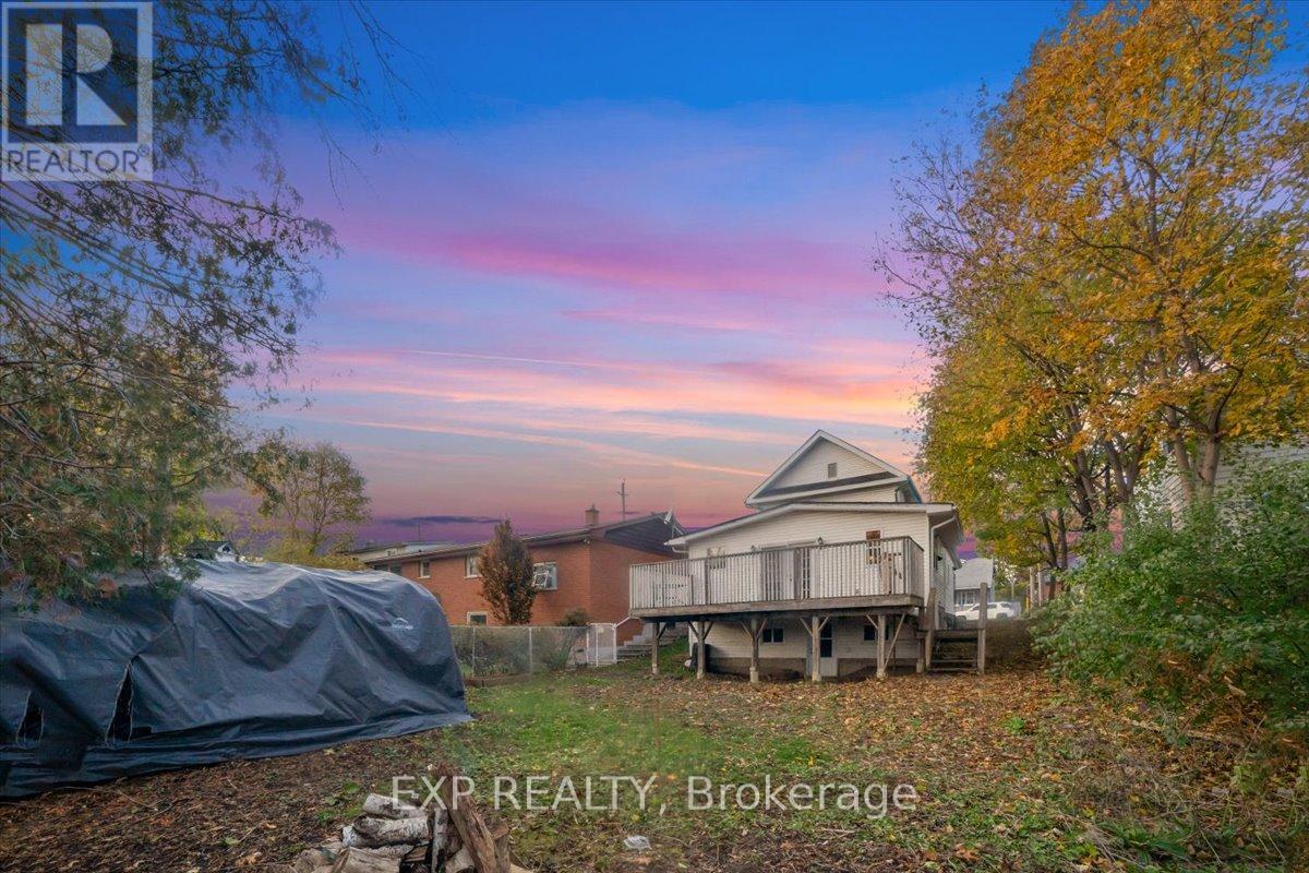 611 Romaine Street N, Peterborough, Ontario  K9J 2E5 - Photo 4 - X12525062