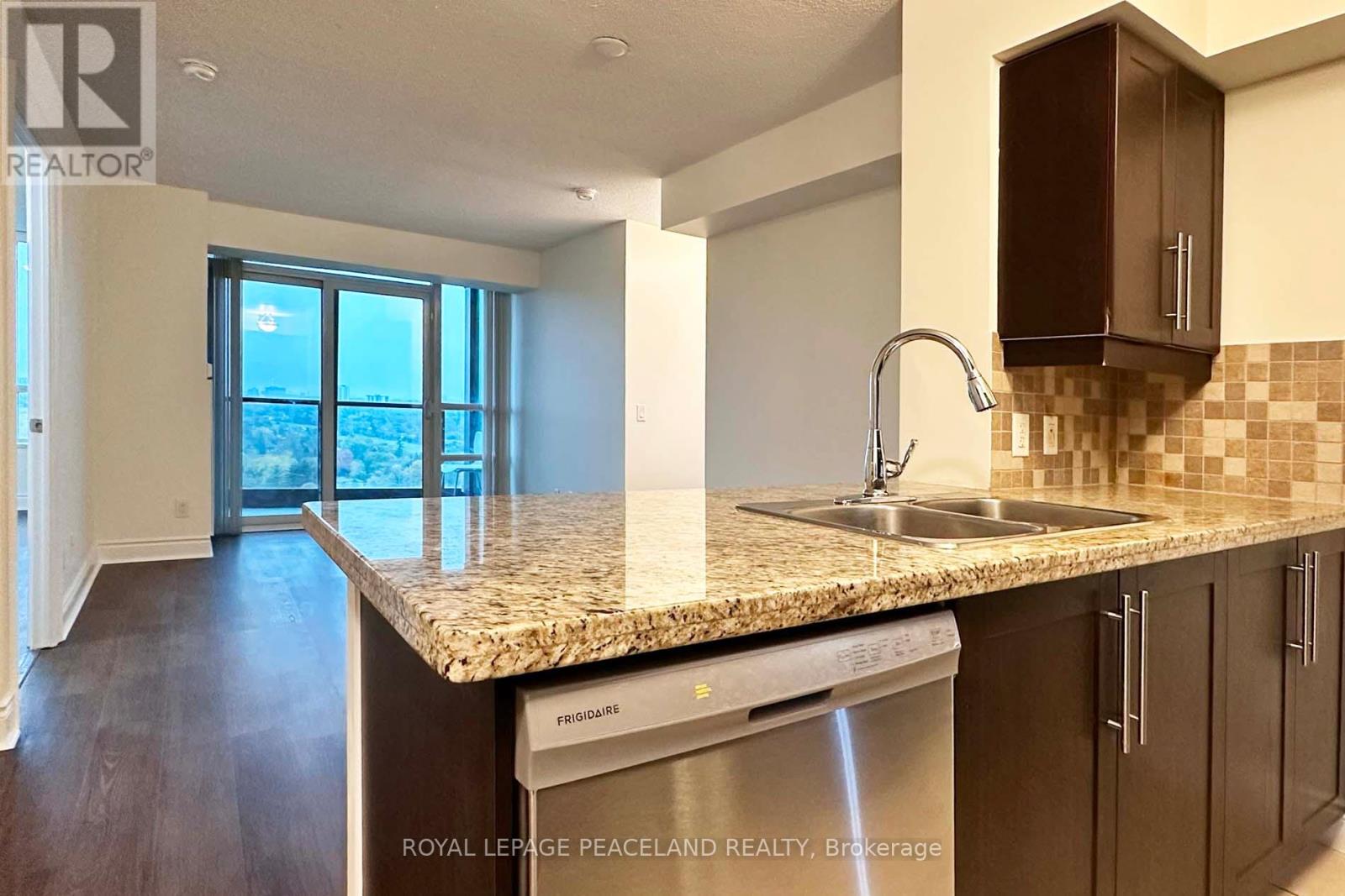 1918 - 25 Greenview Avenue, Toronto, Ontario  M2M 0A5 - Photo 6 - C12525006