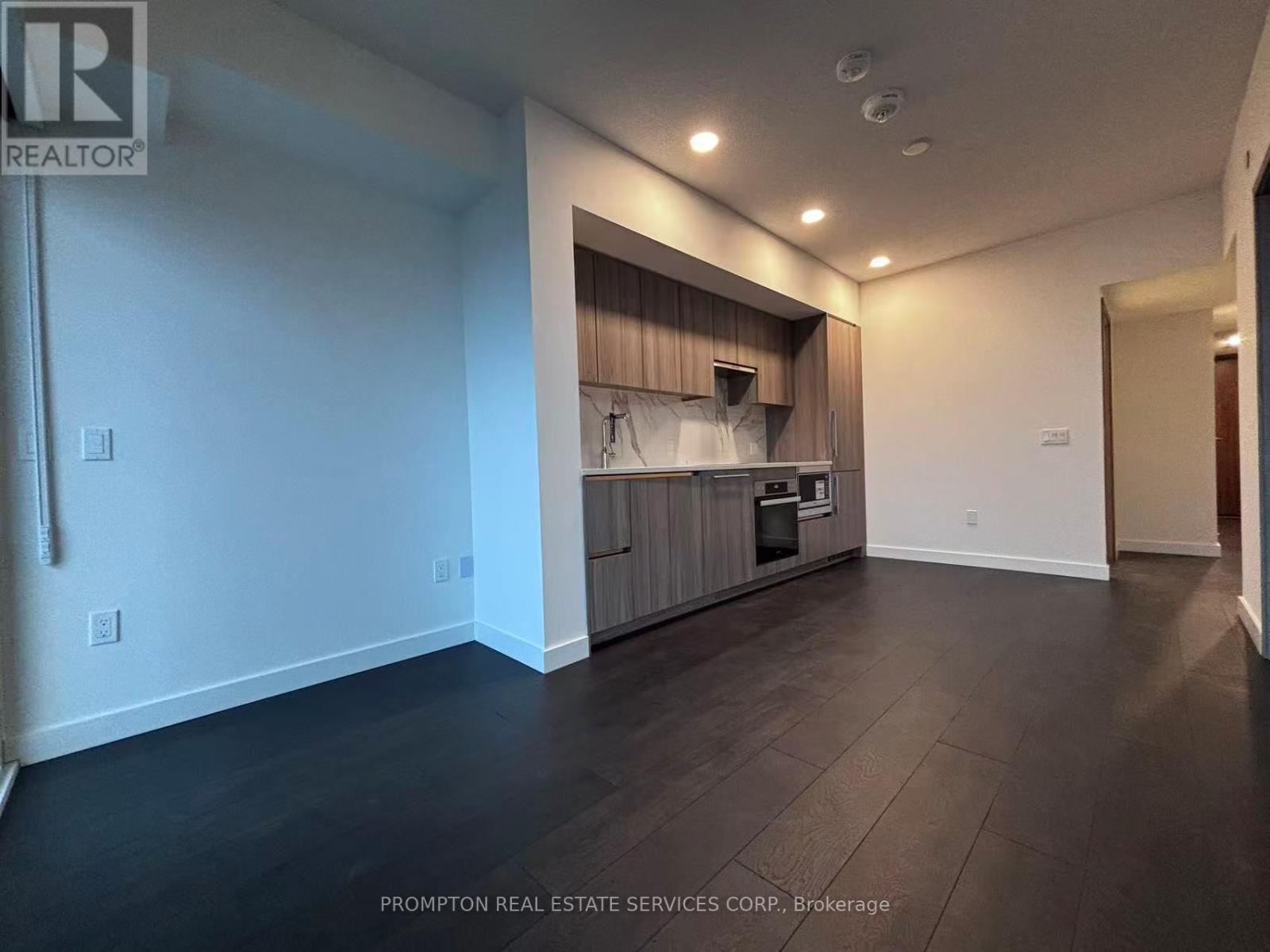 4707 - 1 Concord Cityplace Way, Toronto, Ontario  M5V 0X3 - Photo 3 - C12525014