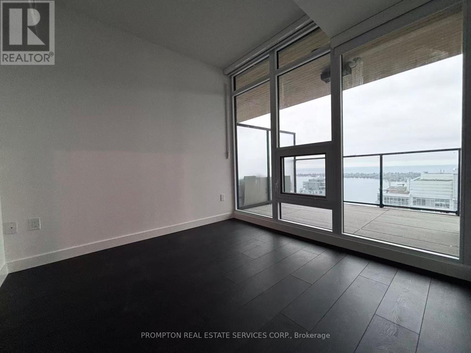 4707 - 1 Concord Cityplace Way, Toronto, Ontario  M5V 0X3 - Photo 5 - C12525014