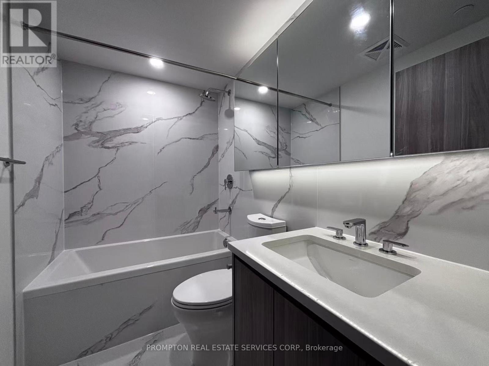 4707 - 1 Concord Cityplace Way, Toronto, Ontario  M5V 0X3 - Photo 6 - C12525014