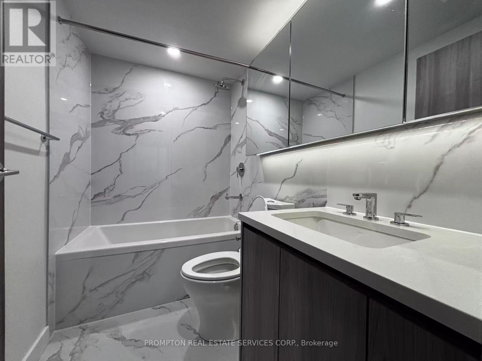 4707 - 1 Concord Cityplace Way, Toronto, Ontario  M5V 0X3 - Photo 8 - C12525014