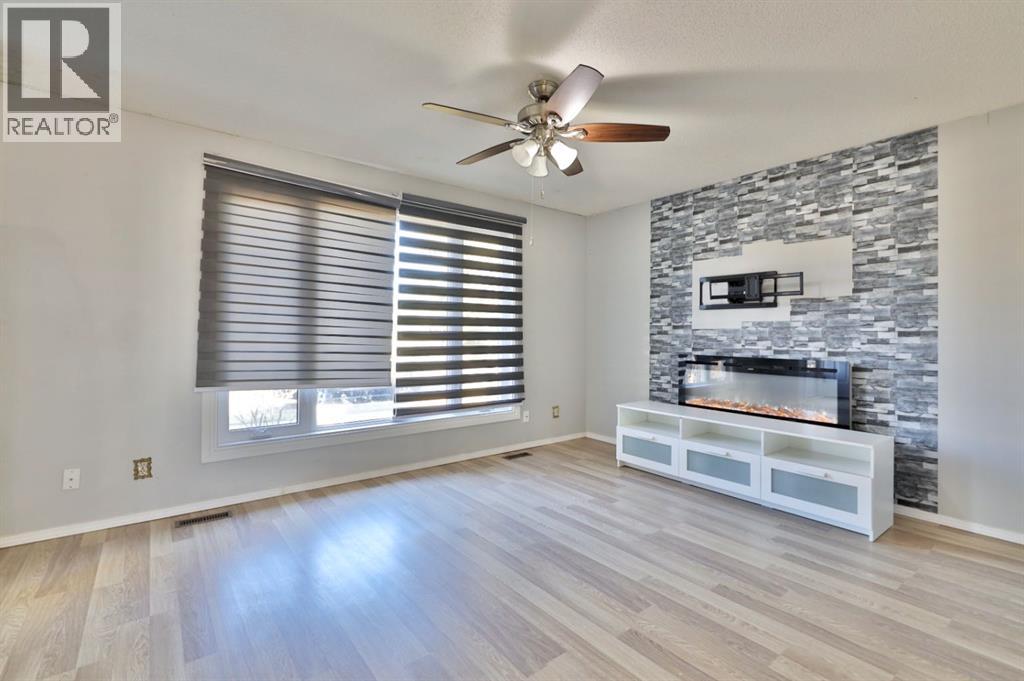 4307 73 Street, Camrose, Alberta  T4V 3T9 - Photo 6 - A2269823