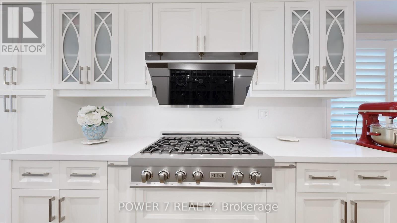 1098 Secretariate Road, Newmarket, Ontario  L3X 1M3 - Photo 11 - N12525022