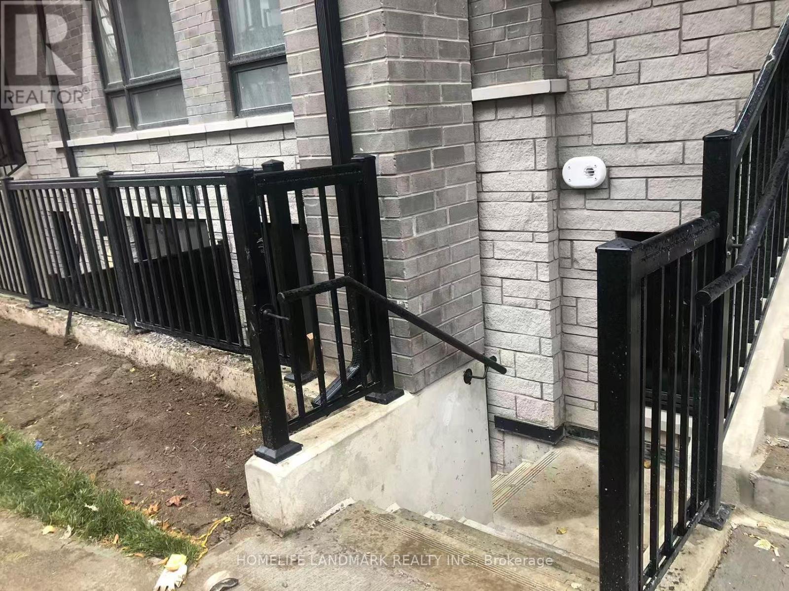 113 Marydale Avenue, Markham, Ontario  L3S 3J8 - Photo 2 - N12525024