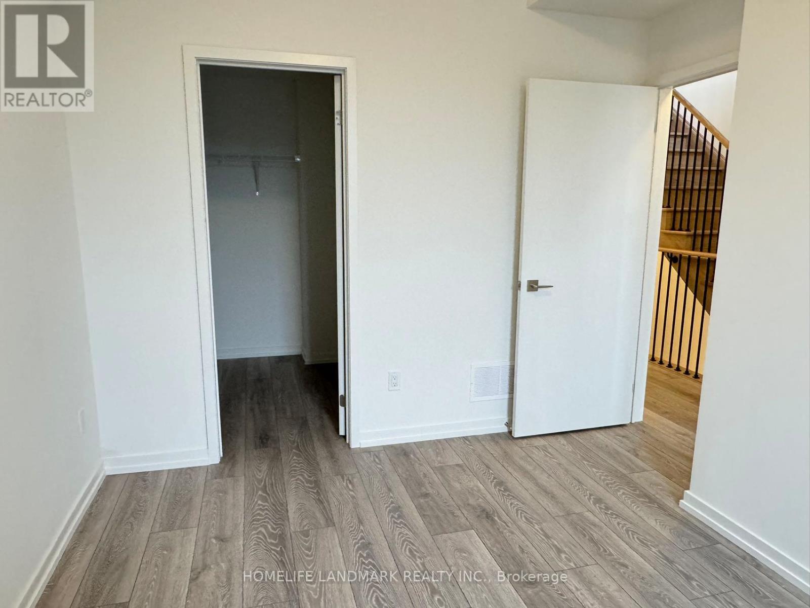 22 - 15 Lytham Green Circle, Newmarket, Ontario  L3Y 0H3 - Photo 14 - N12525034