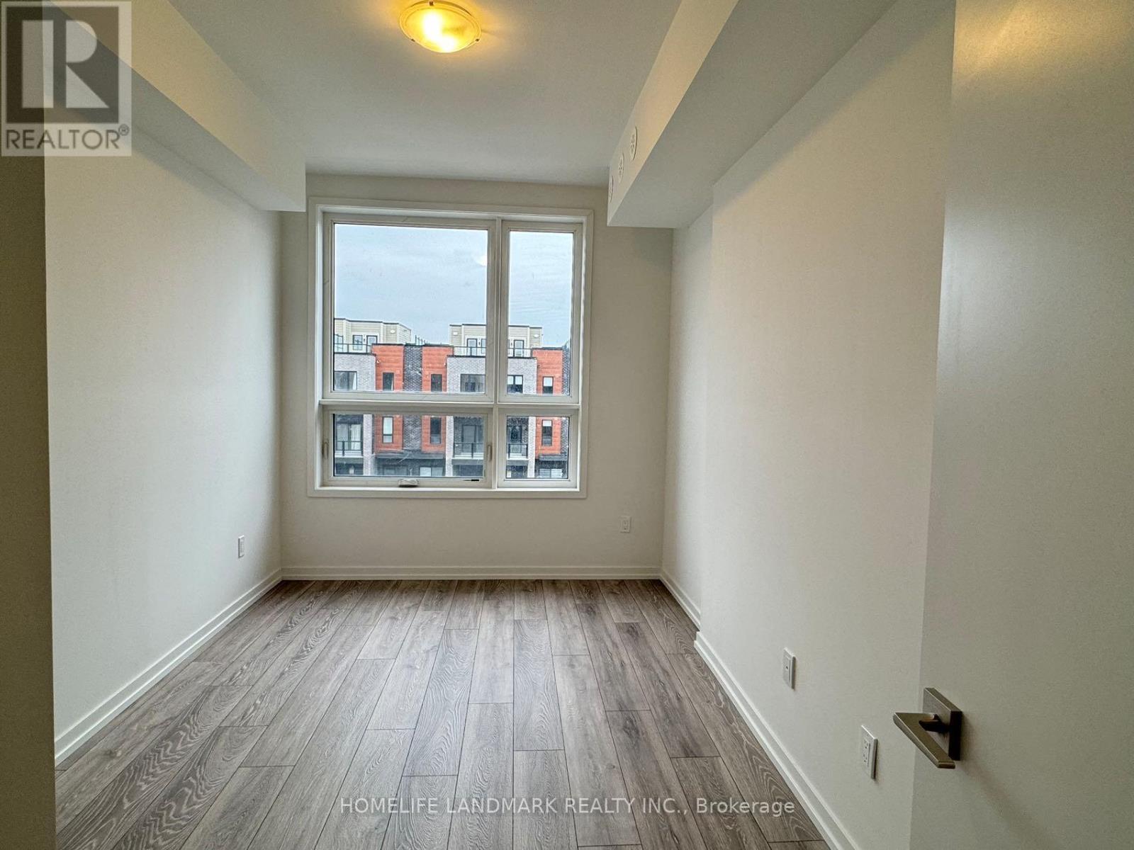 22 - 15 Lytham Green Circle, Newmarket, Ontario  L3Y 0H3 - Photo 8 - N12525034