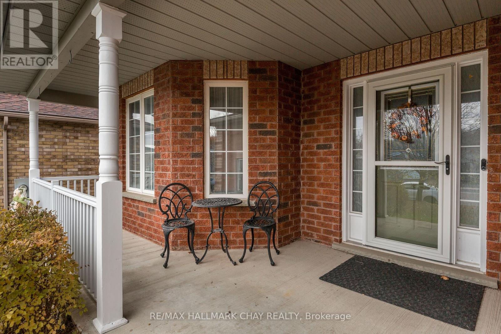 188 Pringle Drive, Barrie, Ontario  L4N 0P7 - Photo 3 - S12525032