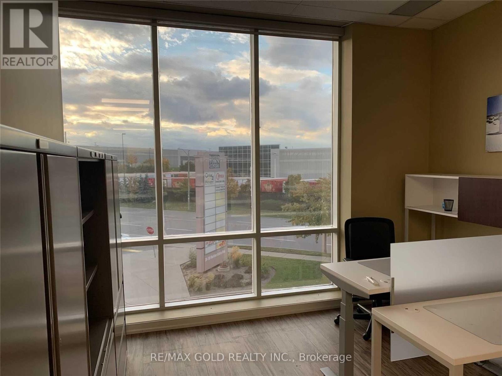 251 - 80 Maritime Ontario Boulevard, Brampton, Ontario  L6S 0E7 - Photo 4 - W12525050