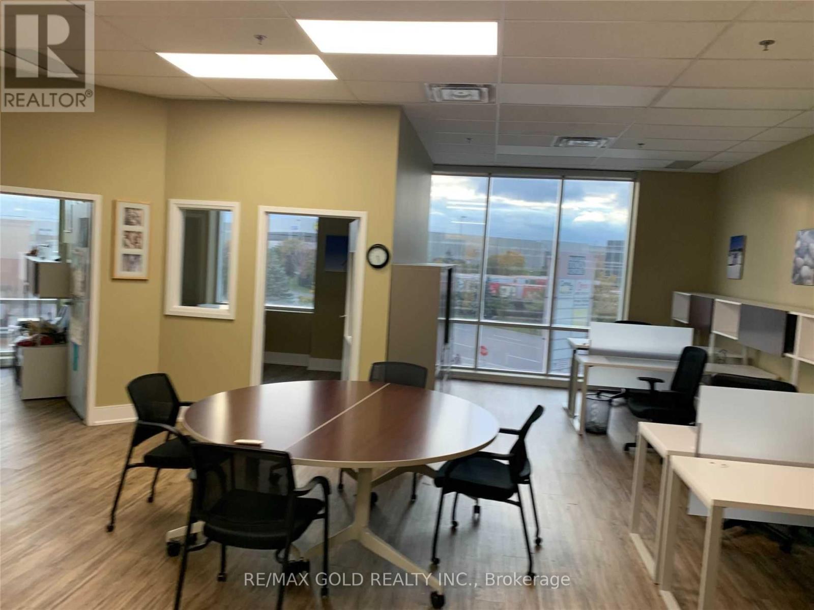 251 - 80 Maritime Ontario Boulevard, Brampton, Ontario  L6S 0E7 - Photo 8 - W12525050