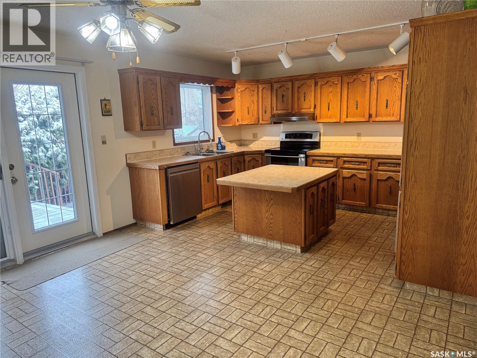 742 Wollaston Court, Saskatoon, Saskatchewan  S7J 4E5 - Photo 13 - SK023704