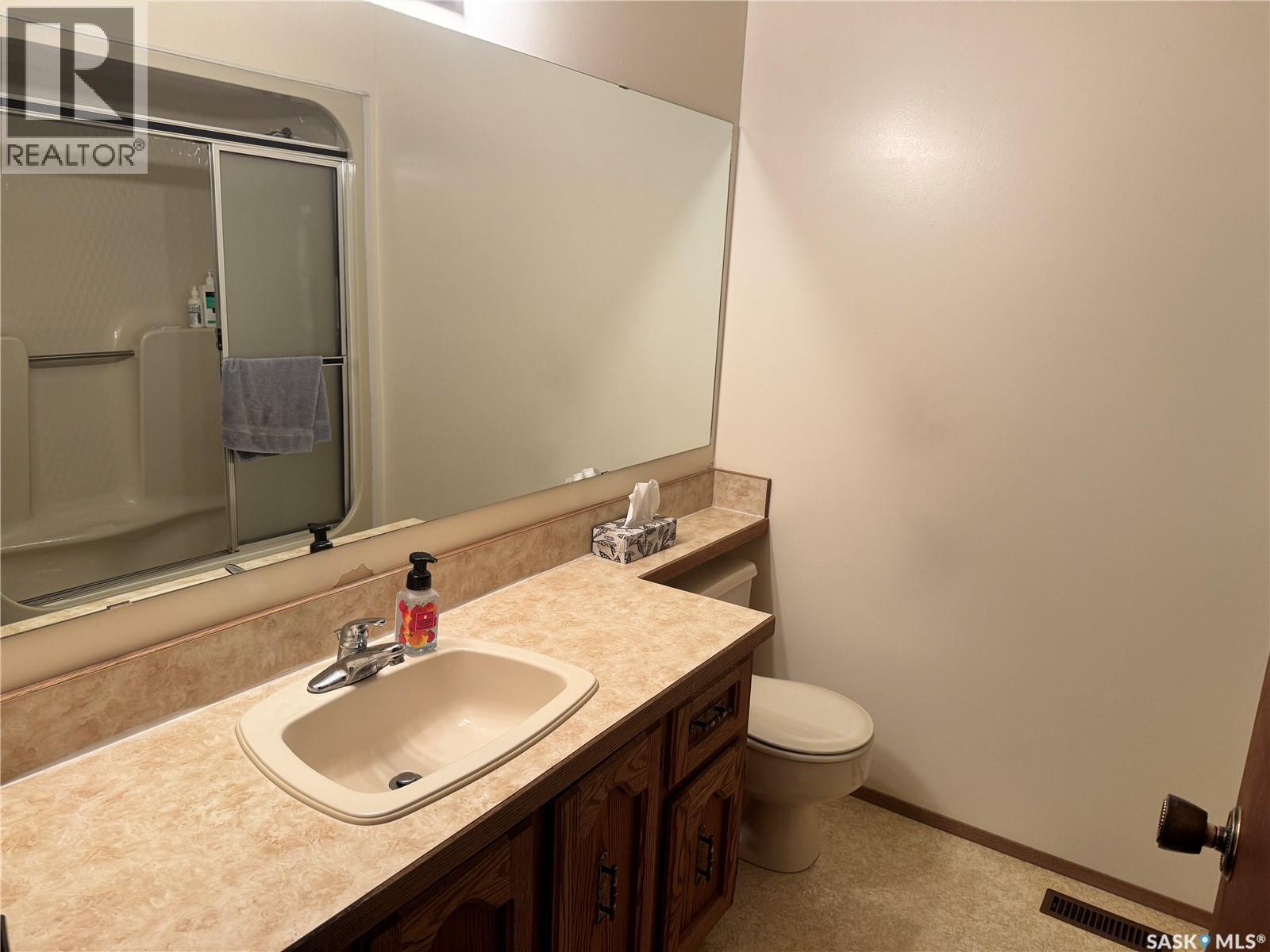 742 Wollaston Court, Saskatoon, Saskatchewan  S7J 4E5 - Photo 21 - SK023704