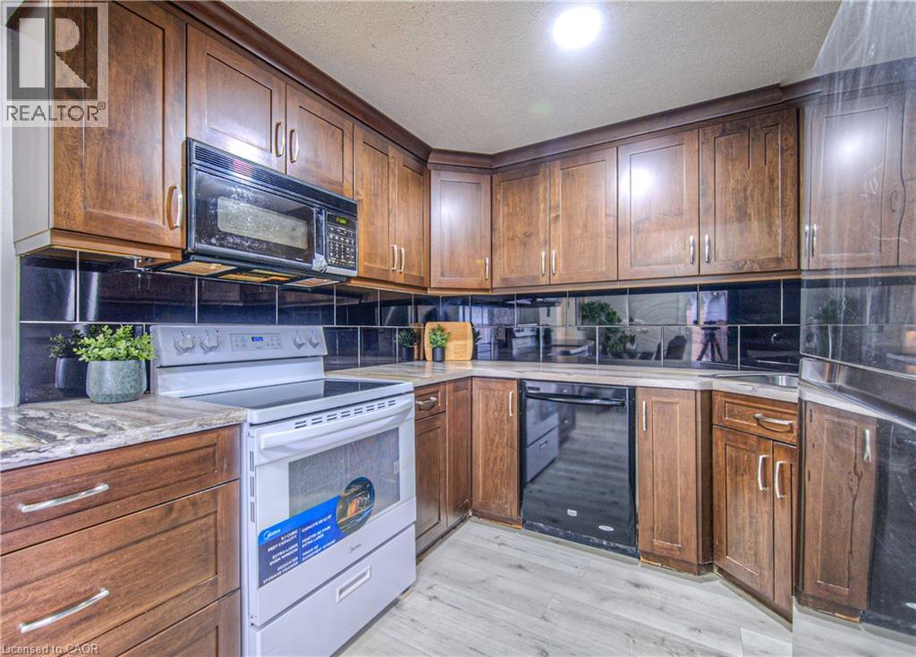 66 Harvest Court, Kitchener, Ontario  N2P 1T3 - Photo 11 - 40781286