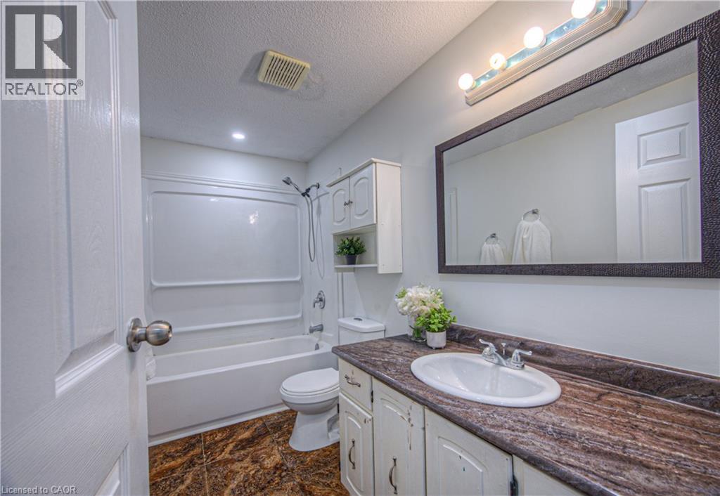 66 Harvest Court, Kitchener, Ontario  N2P 1T3 - Photo 16 - 40781286