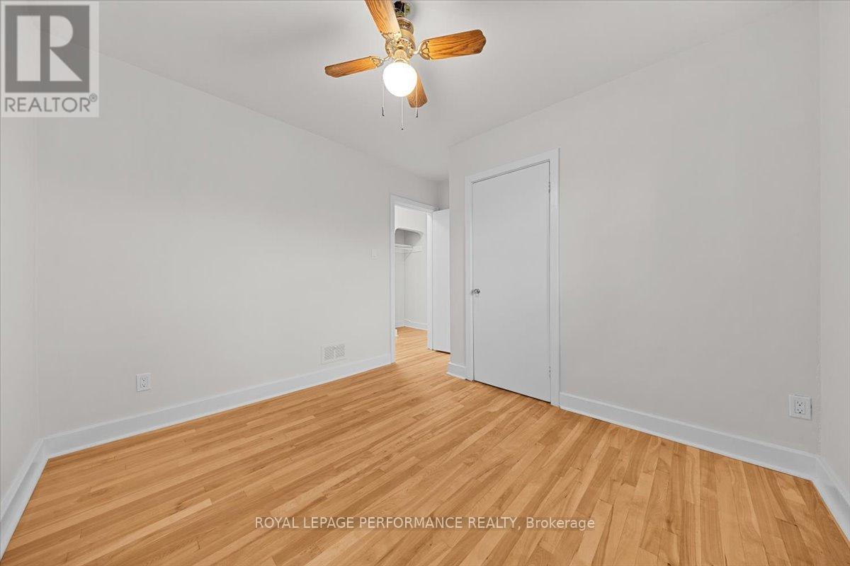 234 Knox Crescent, Ottawa, Ontario K1G 0K8 - Photo 22 - X12525068