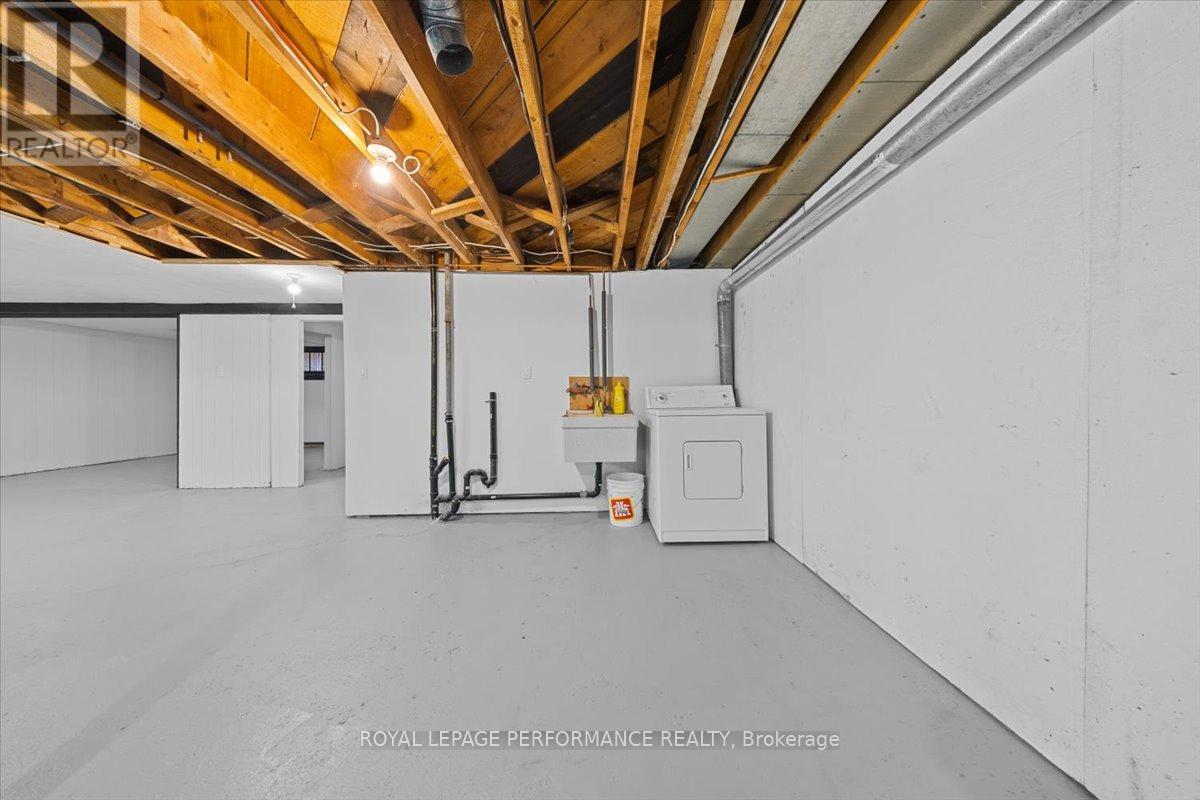 234 Knox Crescent, Ottawa, Ontario K1G 0K8 - Photo 25 - X12525068