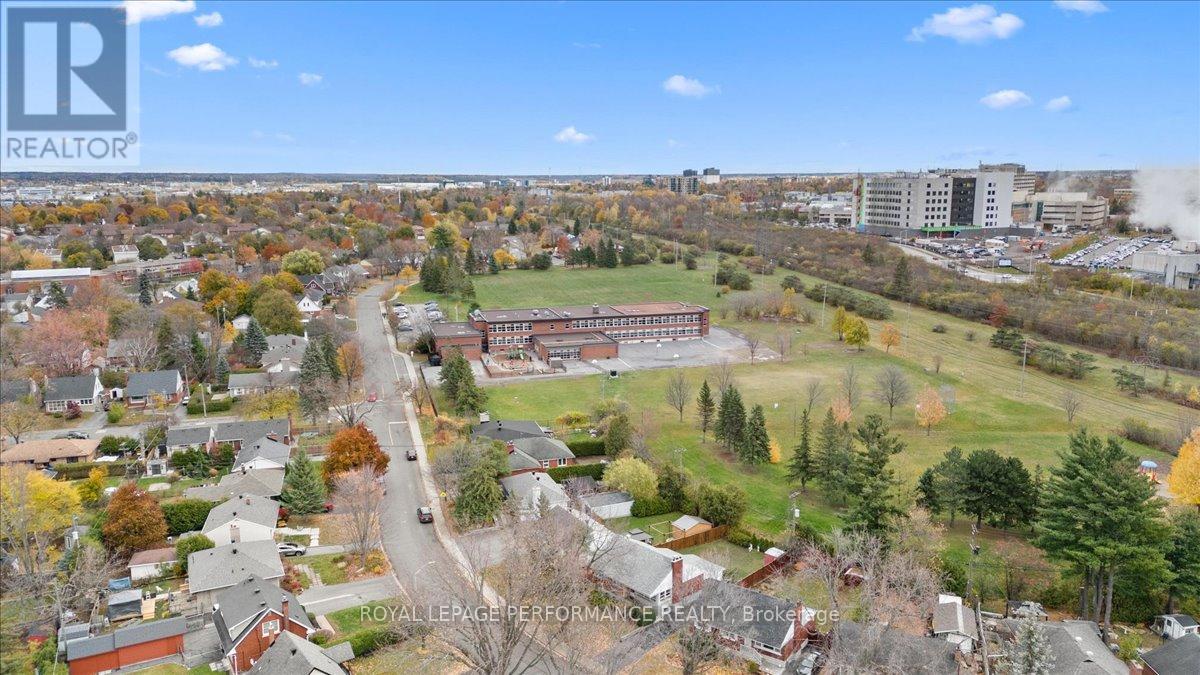 234 Knox Crescent, Ottawa, Ontario K1G 0K8 - Photo 37 - X12525068