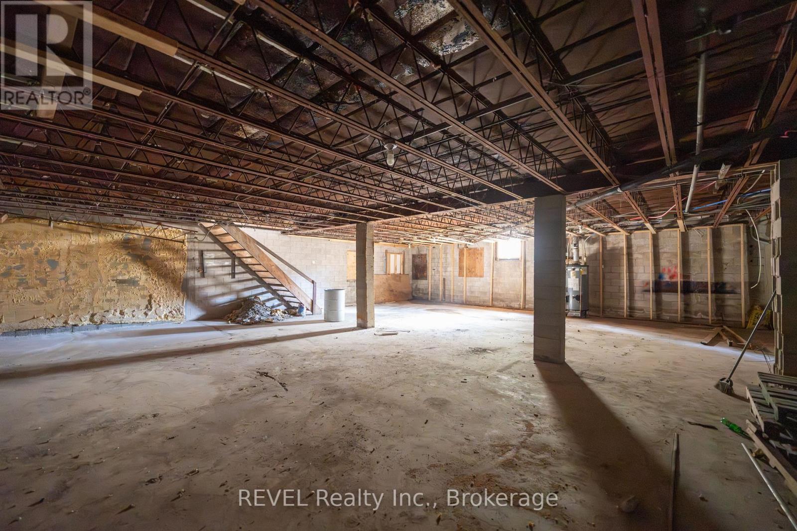 26 Pine Street, Thorold, Ontario  L2V 3L2 - Photo 20 - X12525066