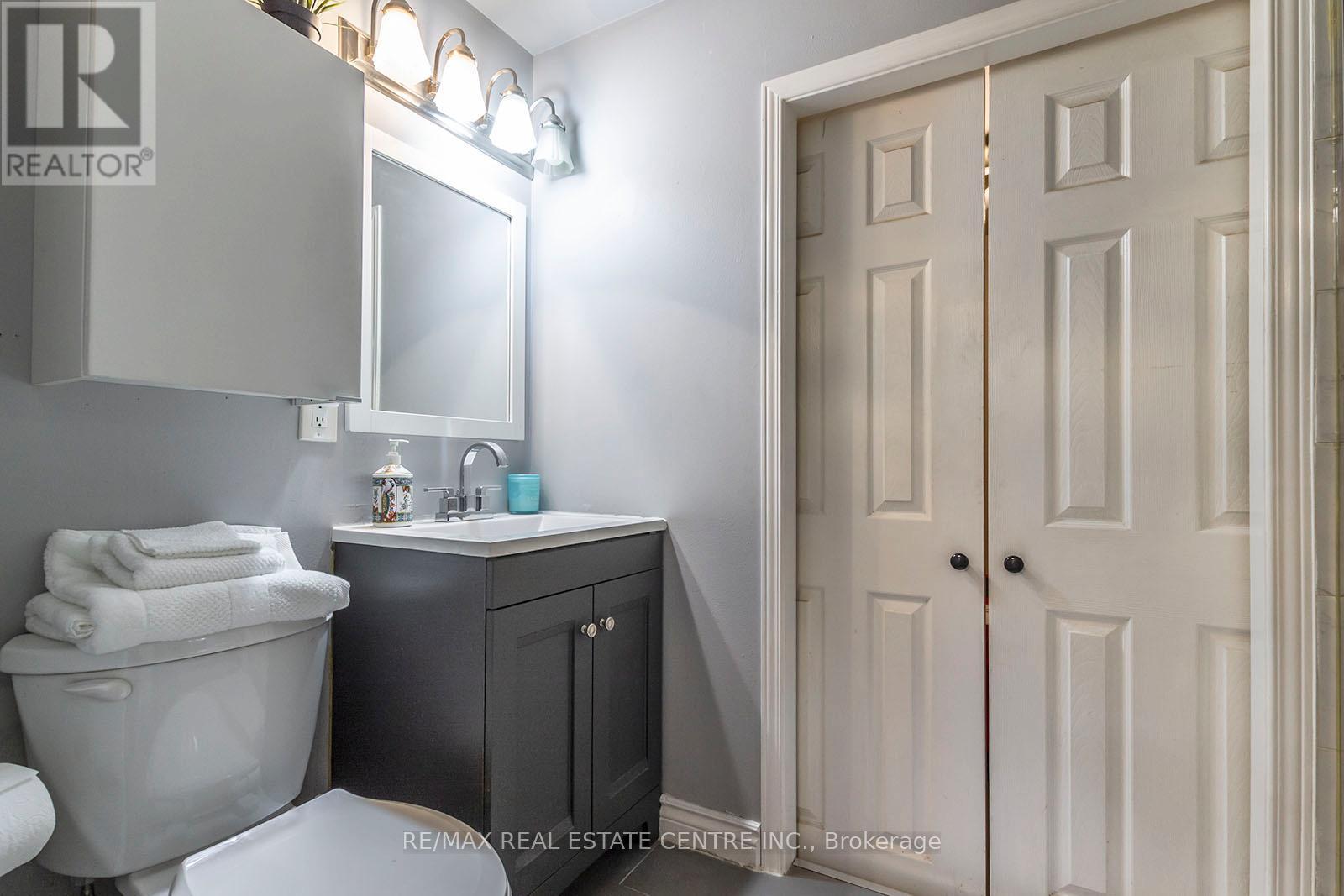 124 - 2095 Roche Court, Mississauga, Ontario L5K 2C8 - Photo 21 - W12419076