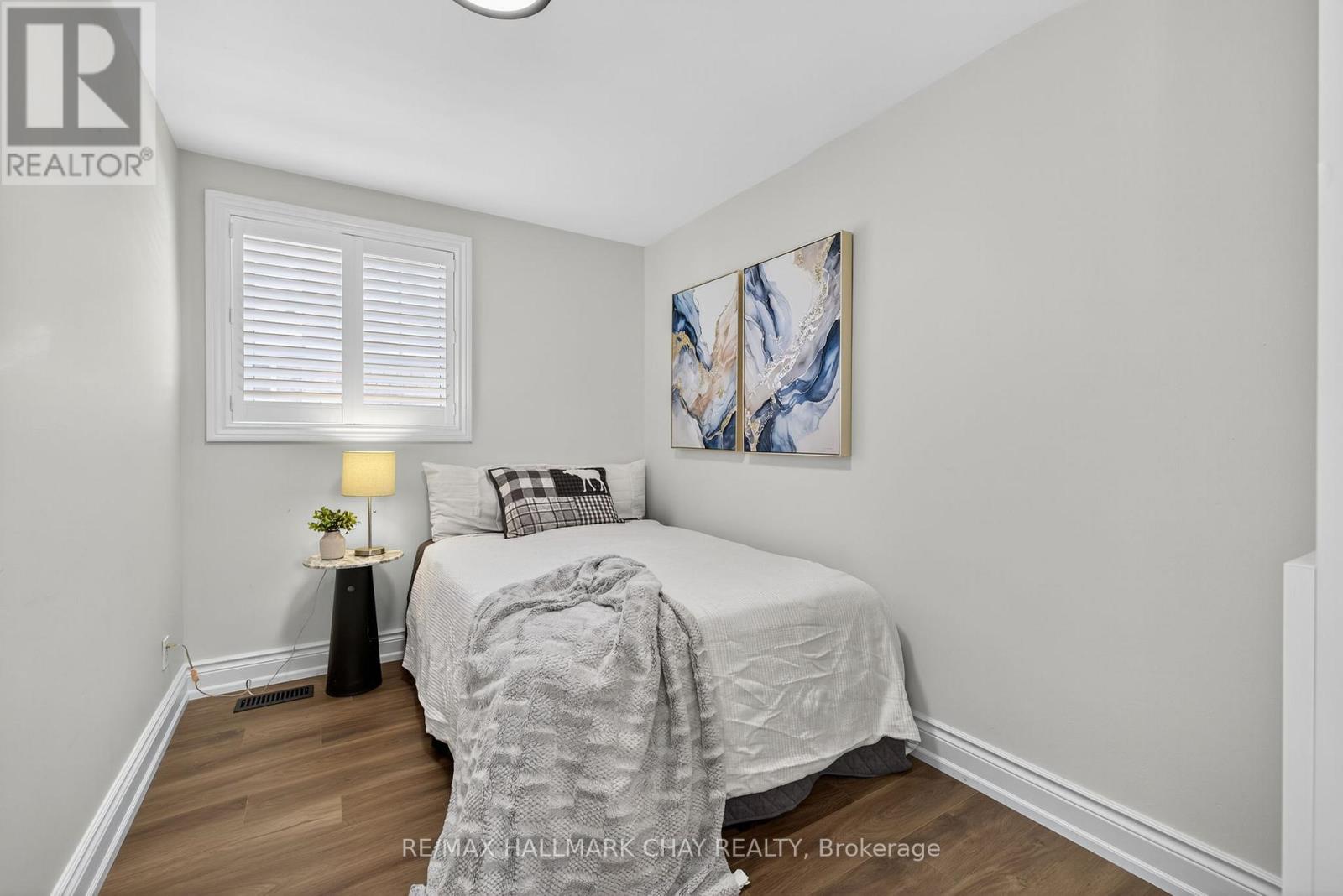 104 Kulpin Avenue, Bradford West Gwillimbury, Ontario  L3Z 1T7 - Photo 15 - N12514736