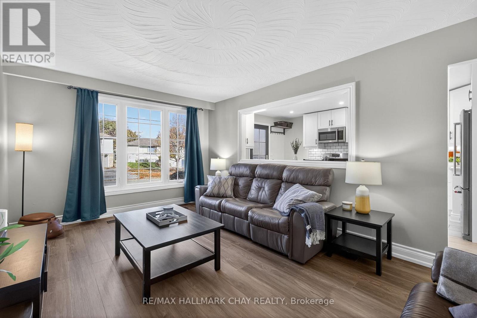 104 Kulpin Avenue, Bradford West Gwillimbury, Ontario  L3Z 1T7 - Photo 10 - N12514736