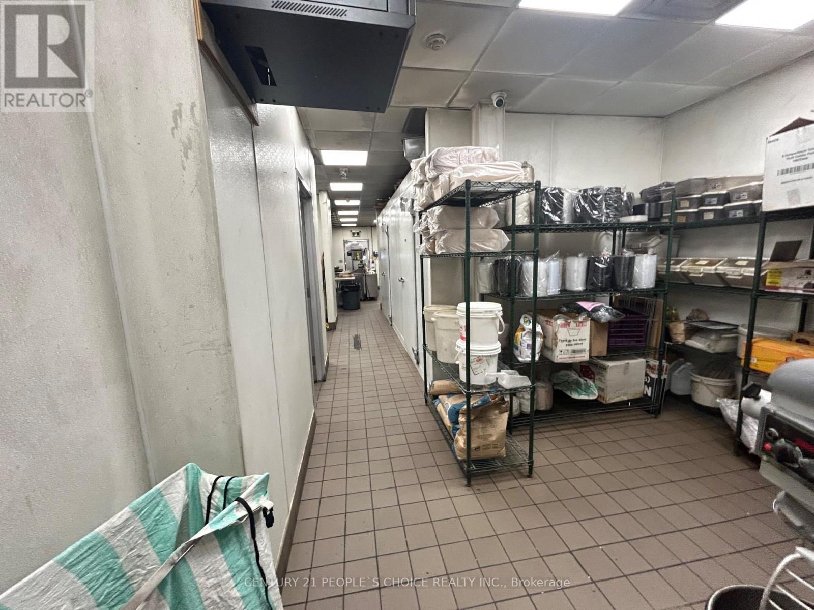 # 2 - 40 Centennial Parkway N, Hamilton, Ontario L8E 1H6 - Photo 6 - X12377705