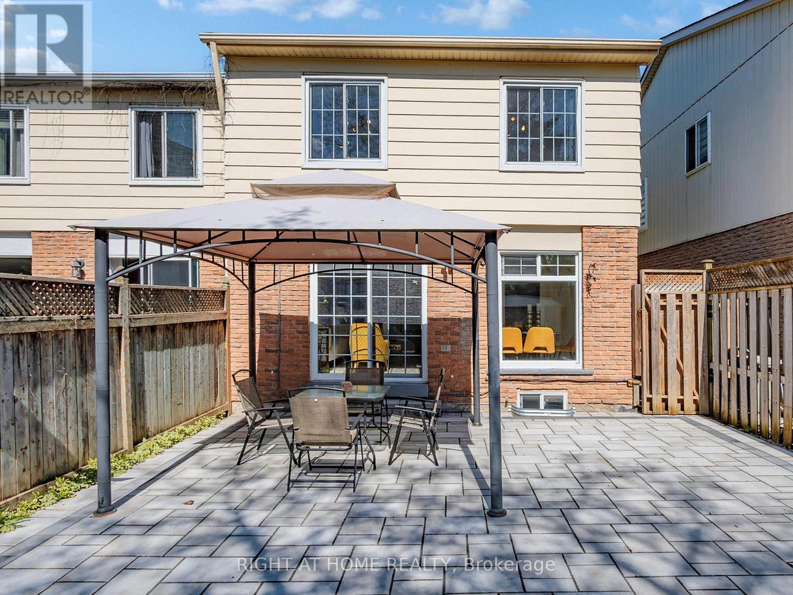 94 Reginald Crescent, Markham, Ontario  L3P 3T9 - Photo 11 - N12338721