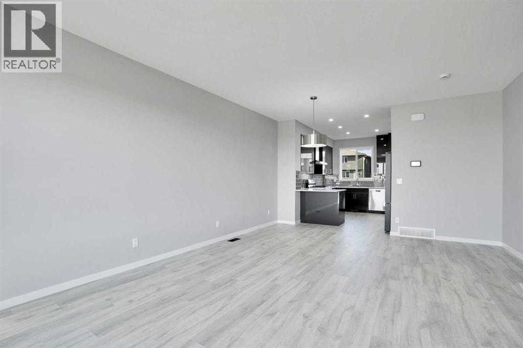 74 Corner Glen Grove Ne, Calgary, Alberta  T3N 2S9 - Photo 2 - A2258657