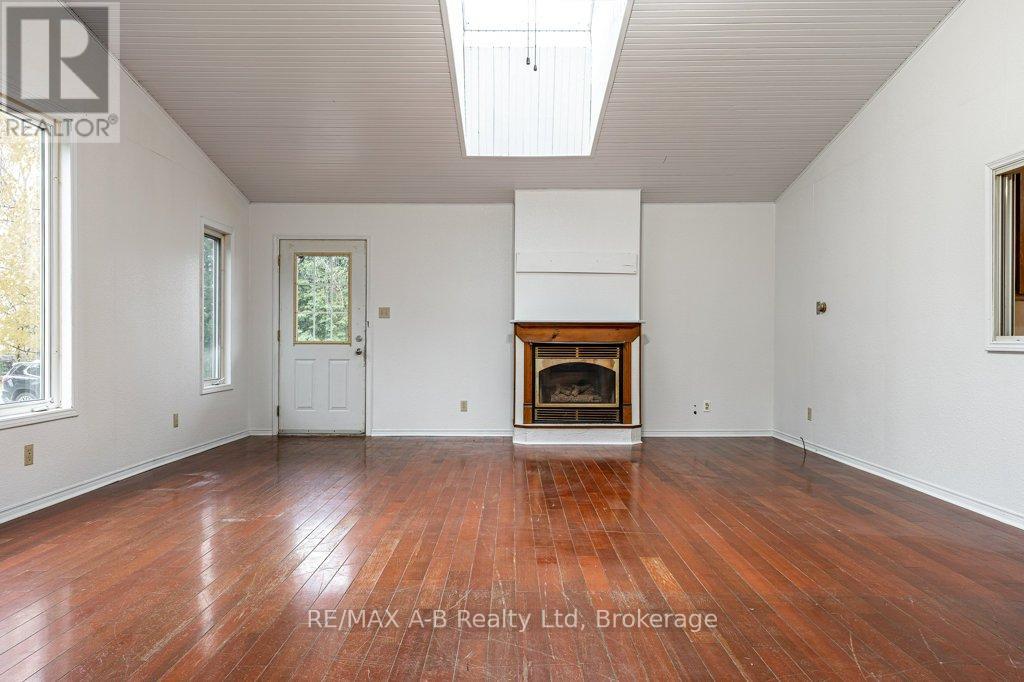 77 Pleasant Drive, Stratford, Ontario  N5A 4X2 - Photo 10 - X12525084