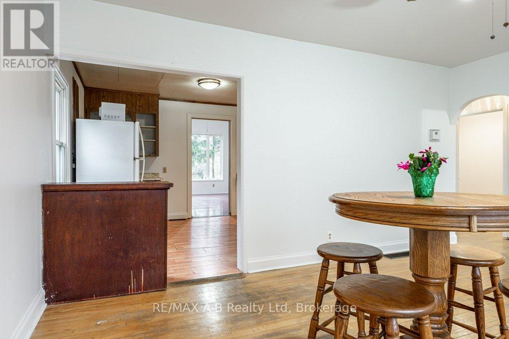 77 Pleasant Drive, Stratford, Ontario  N5A 4X2 - Photo 19 - X12525084