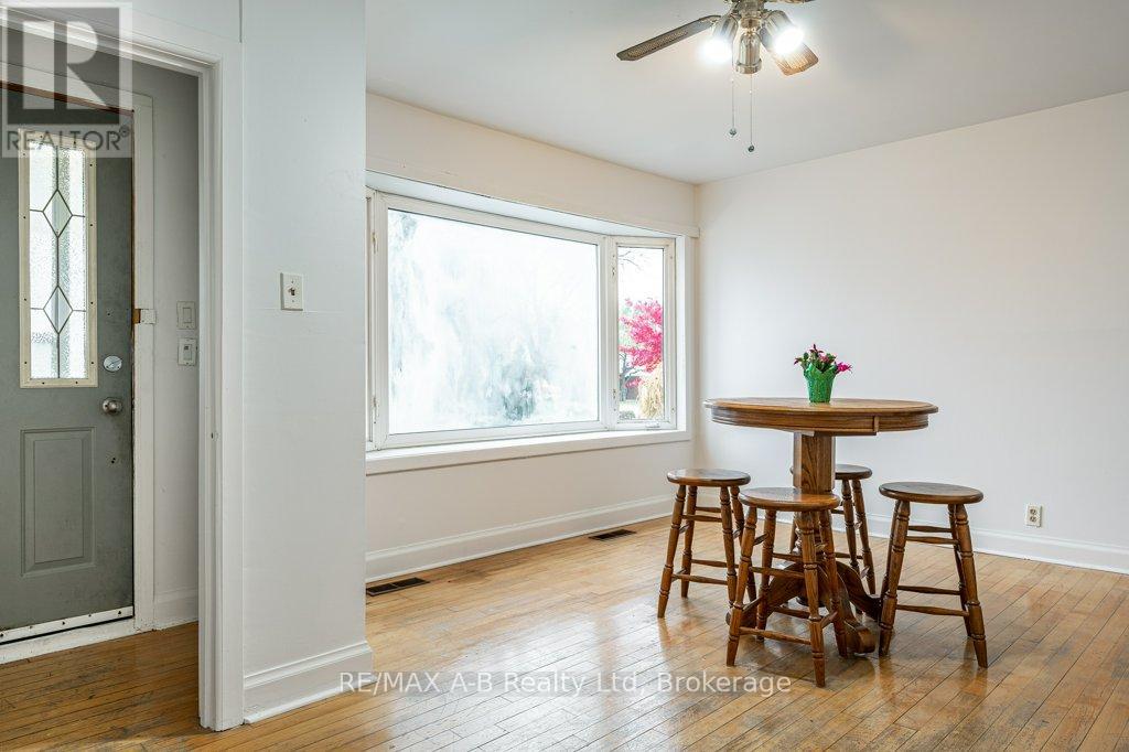 77 Pleasant Drive, Stratford, Ontario  N5A 4X2 - Photo 20 - X12525084