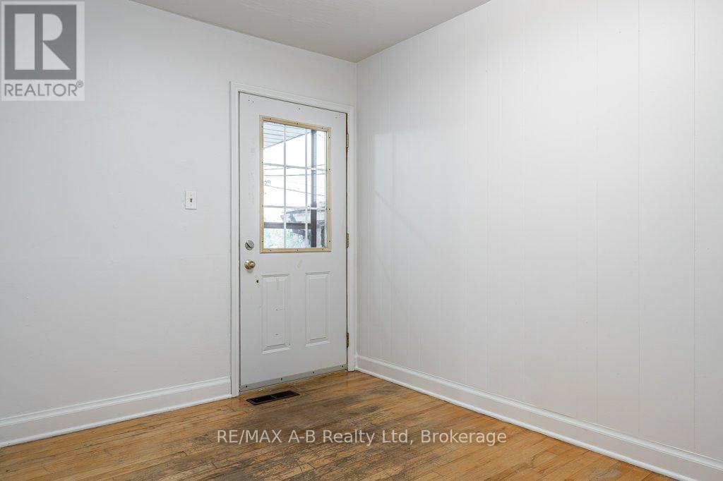 77 Pleasant Drive, Stratford, Ontario  N5A 4X2 - Photo 23 - X12525084