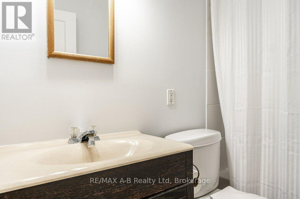 77 Pleasant Drive, Stratford, Ontario  N5A 4X2 - Photo 25 - X12525084