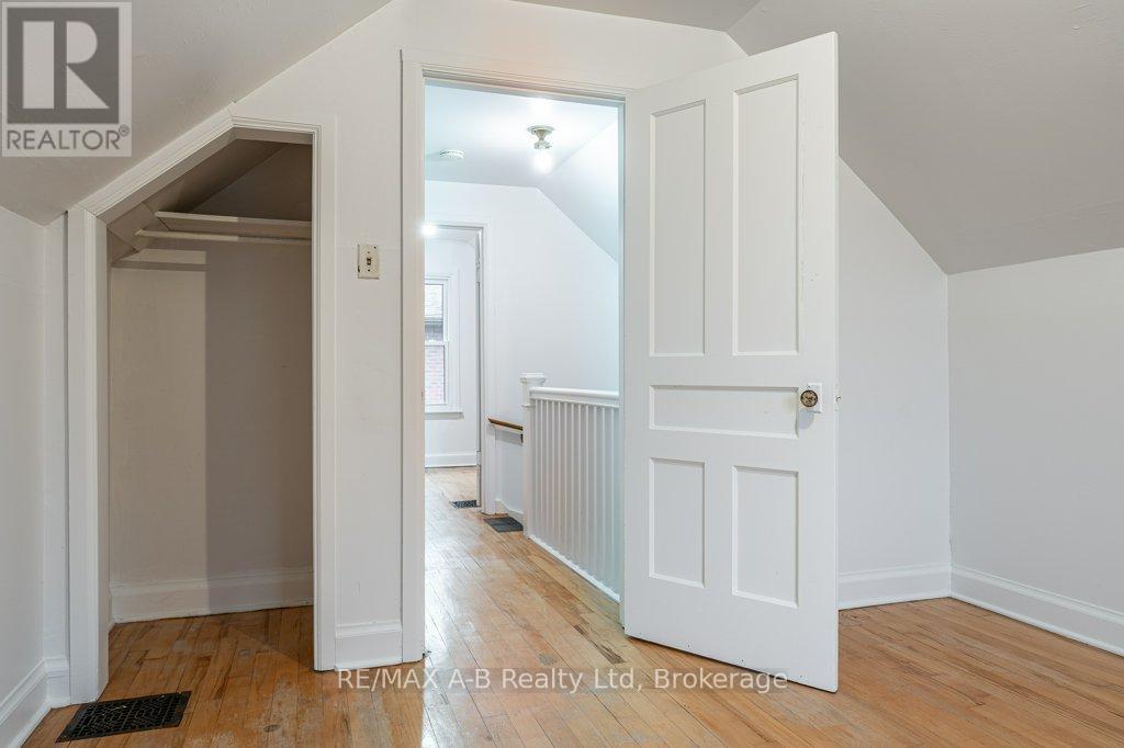 77 Pleasant Drive, Stratford, Ontario  N5A 4X2 - Photo 28 - X12525084