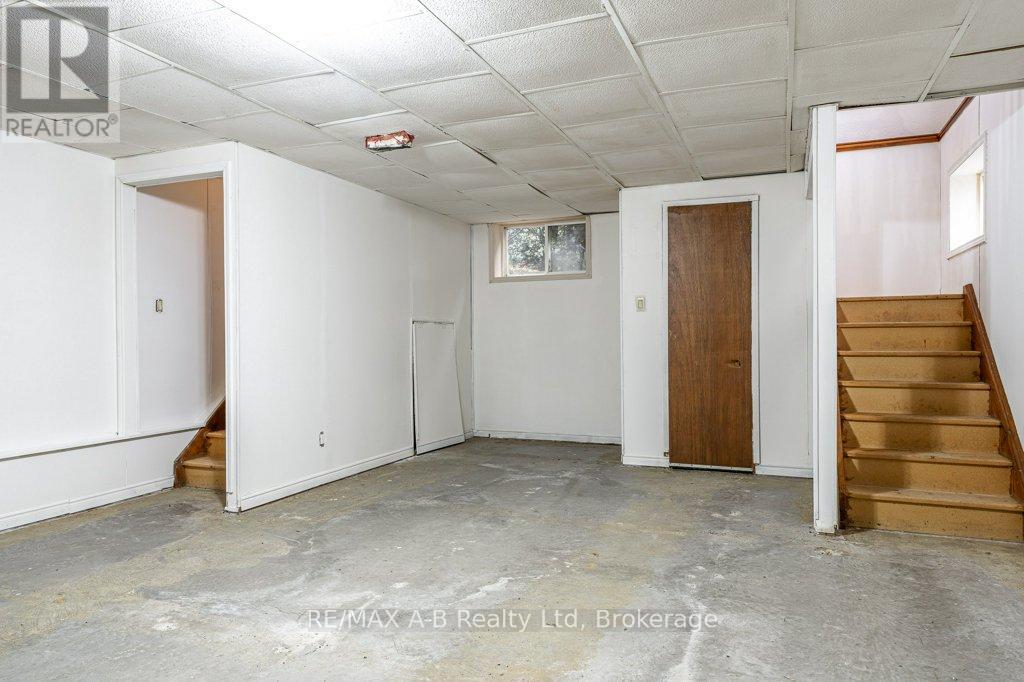 77 Pleasant Drive, Stratford, Ontario  N5A 4X2 - Photo 31 - X12525084