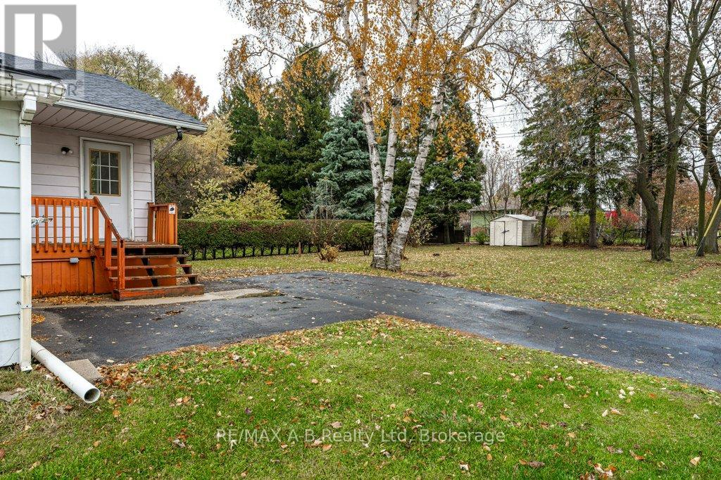 77 Pleasant Drive, Stratford, Ontario  N5A 4X2 - Photo 42 - X12525084