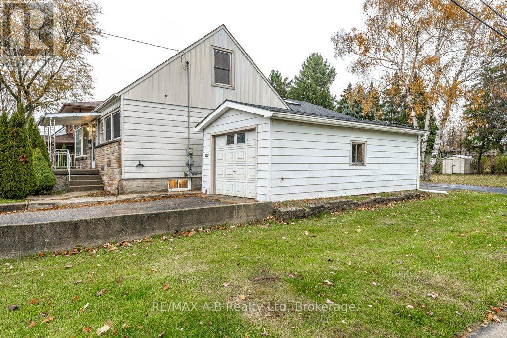 77 Pleasant Drive, Stratford, Ontario  N5A 4X2 - Photo 48 - X12525084