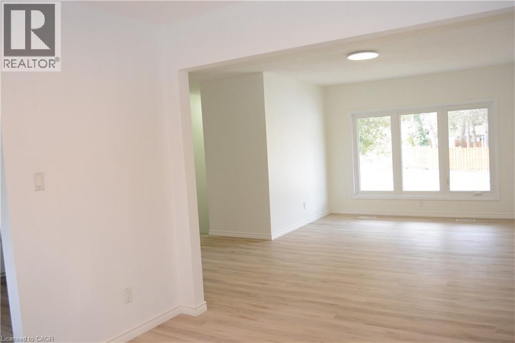 142 Longwood Drive Unit# Unit 1, Waterloo, Ontario  N2L 4B9 - Photo 6 - 40785448