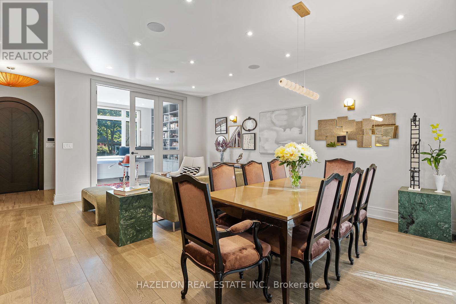 35 Worthington Crescent, Toronto, Ontario M6S 3P5 - Photo 10 - W12428121