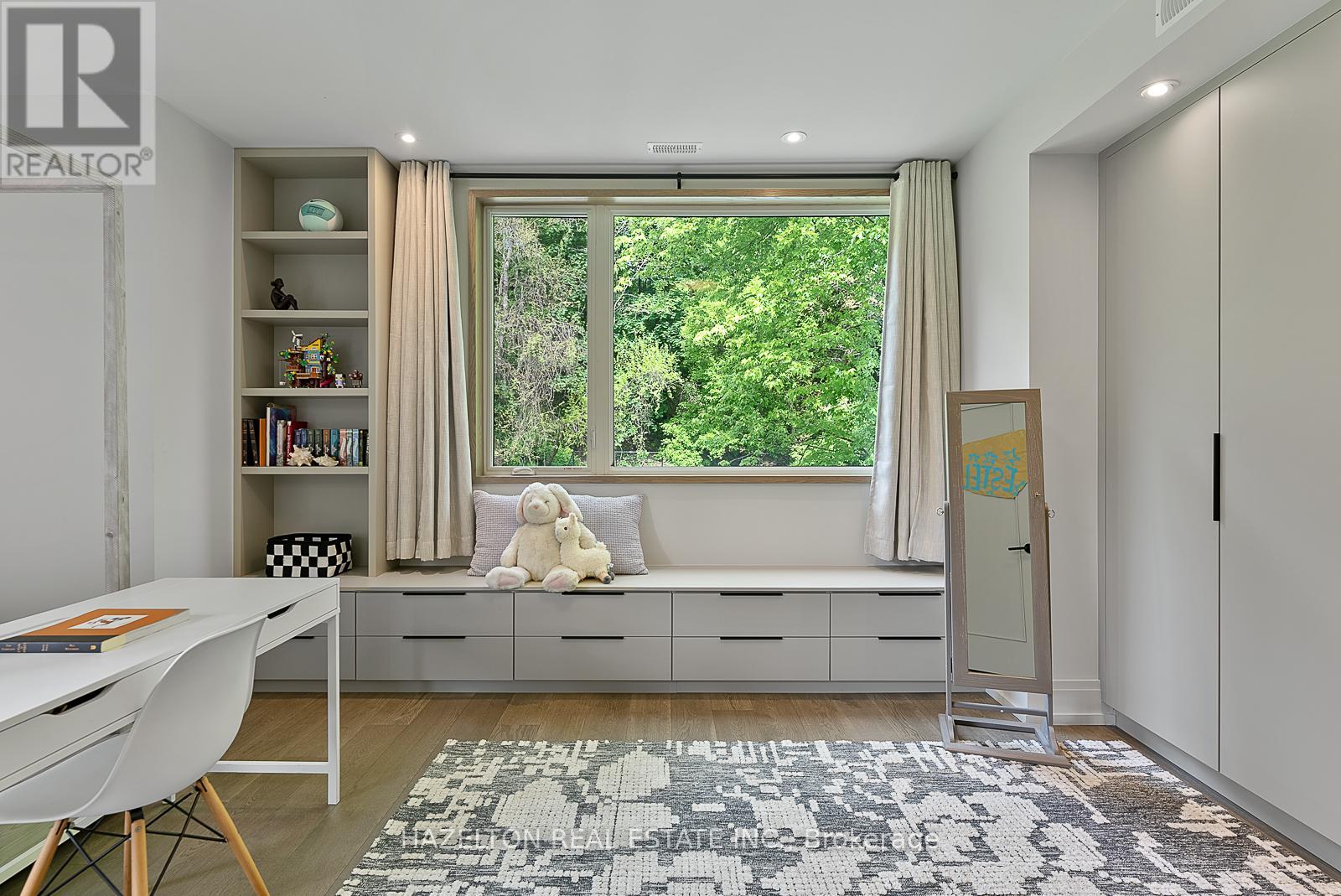 35 Worthington Crescent, Toronto, Ontario M6S 3P5 - Photo 18 - W12428121