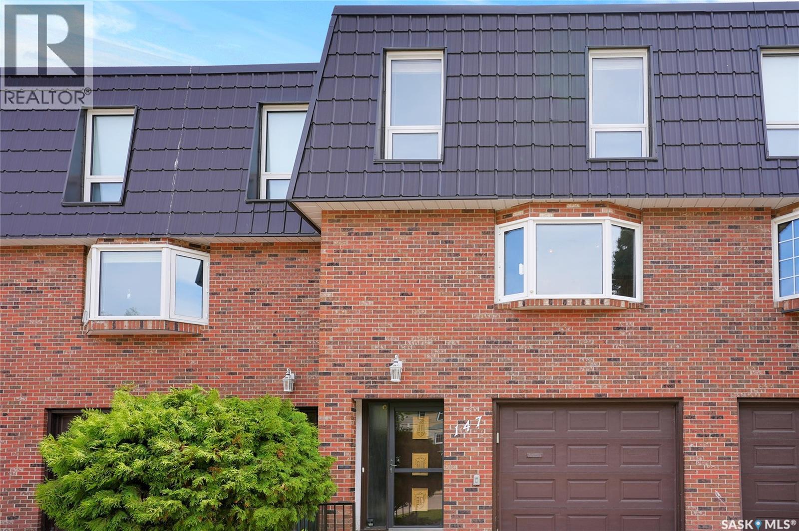 147 Hochelaga STREET W, Moose Jaw, Saskatchewan