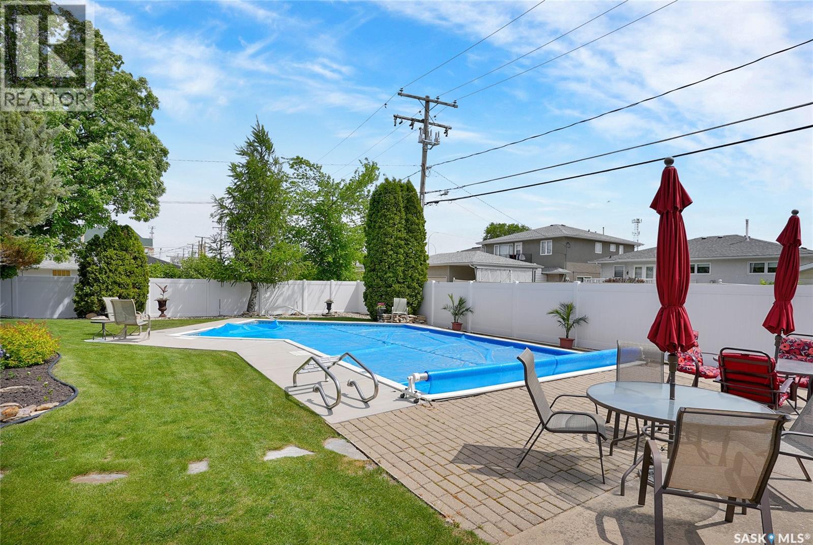 147 Hochelaga Street W, Moose Jaw, Saskatchewan  S6H 2G2 - Photo 3 - SK023697