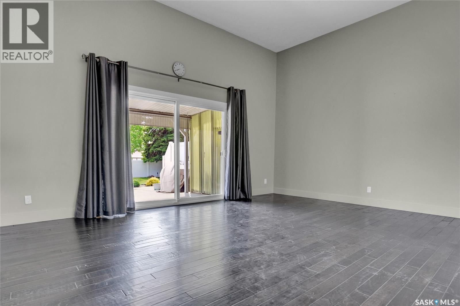 147 Hochelaga Street W, Moose Jaw, Saskatchewan  S6H 2G2 - Photo 9 - SK023697