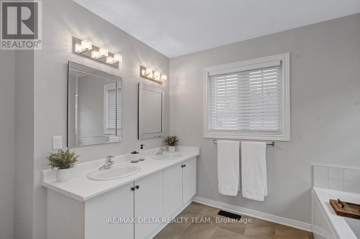 95 Tartan Drive, Ottawa, Ontario K2J 3V6 - Photo 31 - X12524144