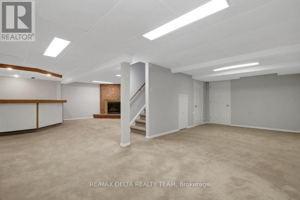 95 Tartan Drive, Ottawa, Ontario K2J 3V6 - Photo 37 - X12524144