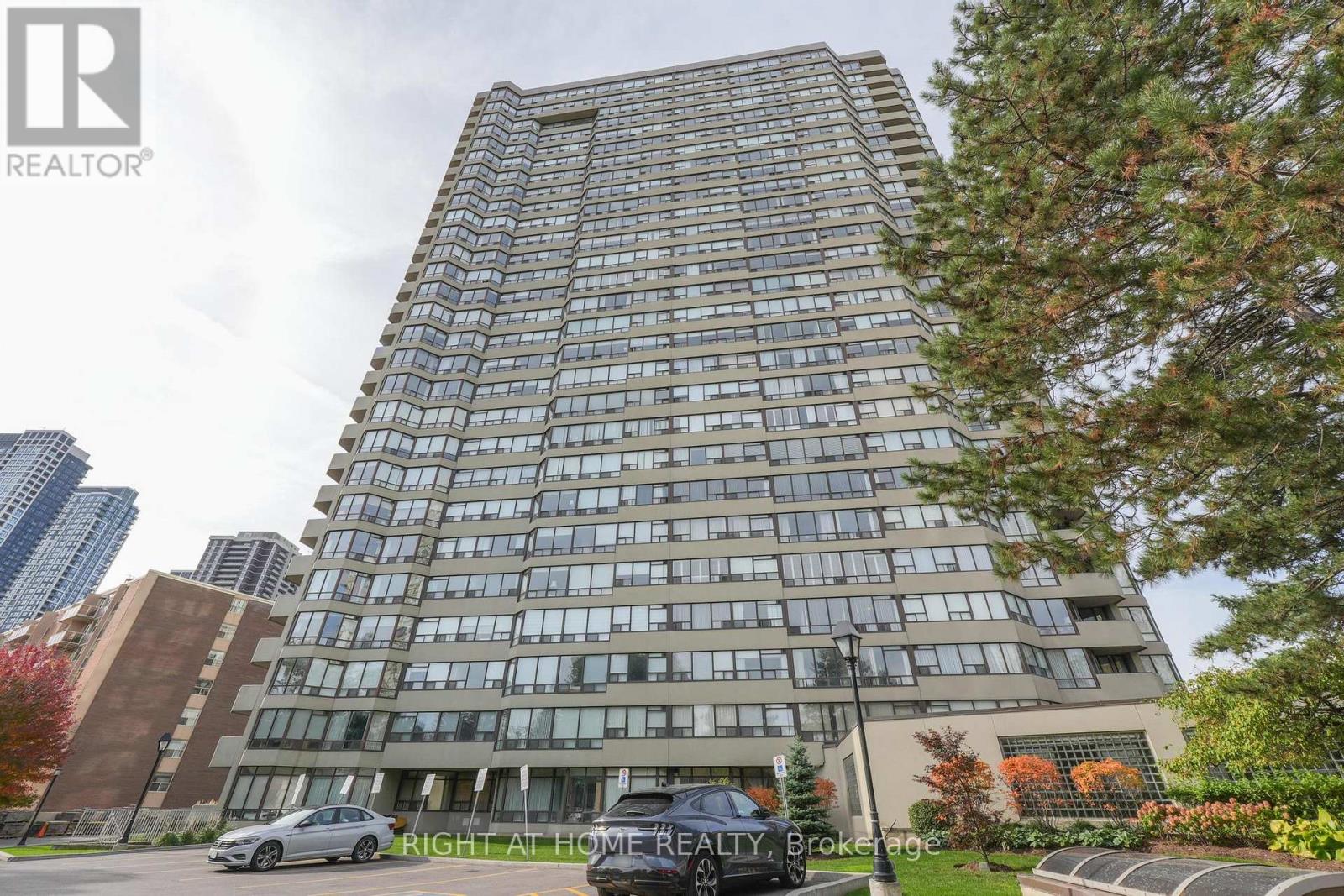 2503 - 1300 ISLINGTON AVENUE, Toronto, Ontario